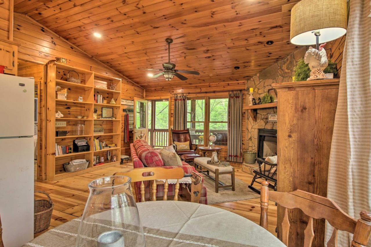 Peaceful Blue Ridge Cabin With Decks And Fire Pit Luaran gambar
