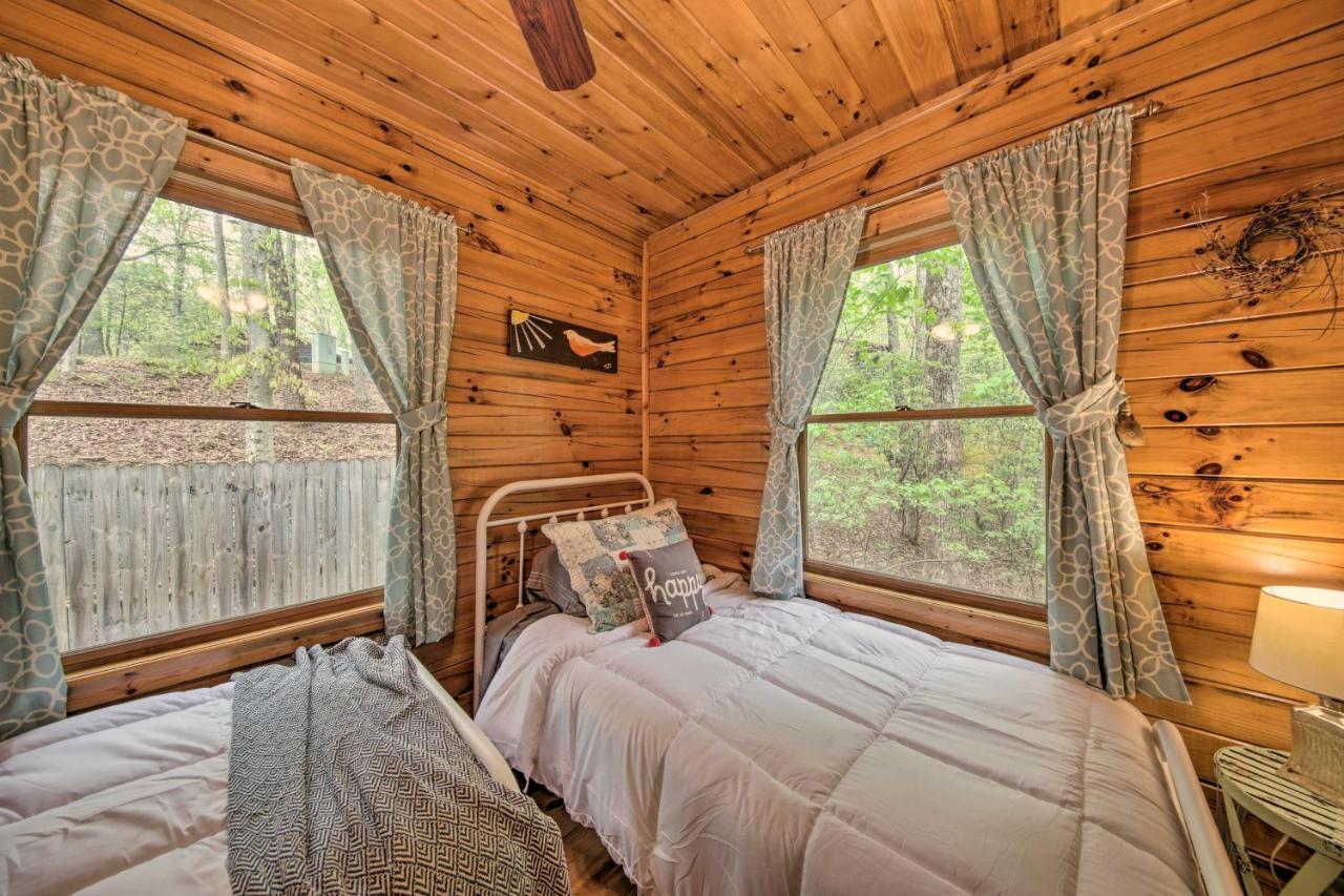 Peaceful Blue Ridge Cabin With Decks And Fire Pit Luaran gambar